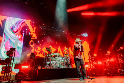 One Ok Rock @ Vorst Nationaal, picture 18, photographed by Peter Smet - FrontView Magazine
