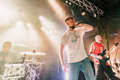 The Narrator @ Kavka Zappa, picture 7, photographed by Peter Smet - FrontView Magazine