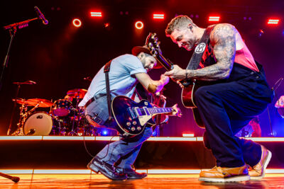 Brett Young @ 013, picture 6, photographed by Dorien Goetschalckx - FrontView Magazine
