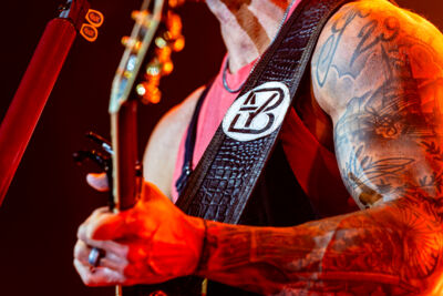 Brett Young @ 013, picture 7, photographed by Dorien Goetschalckx - FrontView Magazine