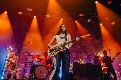 Larkin Poe @ 013, foto 6, foto's door Peter Smet - FrontView Magazine