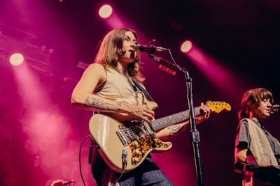 Larkin Poe @ 013, foto 22, foto's door Peter Smet - FrontView Magazine