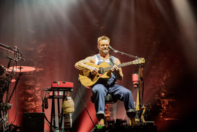 Xavier Rudd @ Vorst Nationaal, picture 1, photographed by Leen Verlinden - FrontView Magazine