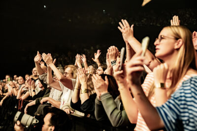 Xavier Rudd @ Vorst Nationaal, picture 10, photographed by Leen Verlinden - FrontView Magazine