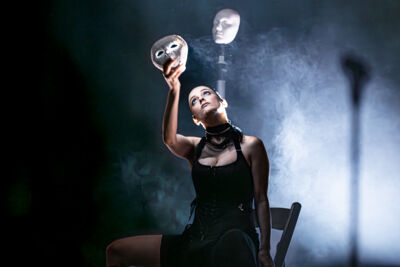 Banks @ Trix, picture 1, photographed by Anoek Houben - FrontView Magazine