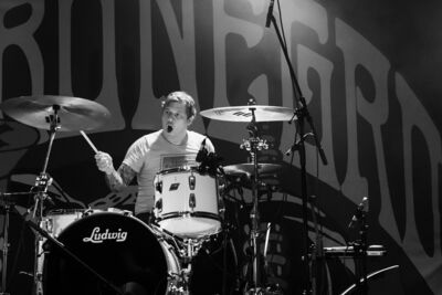 The Sha-La-Lee's @ De Casino, picture 4, photographed by Bart Janssens - FrontView Magazine