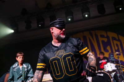 Turbonegro @ De Casino, foto 6, foto's door Bart Janssens - FrontView Magazine