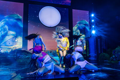 Zara Larsson - Midnight Sun Tour @ Lotto Arena, picture 15, photographed by Marc Verdonck - FrontView Magazine