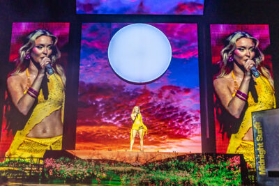 Zara Larsson - Midnight Sun Tour @ Lotto Arena, picture 19, photographed by Marc Verdonck - FrontView Magazine
