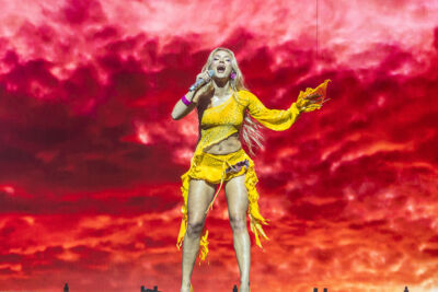 Zara Larsson - Midnight Sun Tour @ Lotto Arena, picture 21, photographed by Marc Verdonck - FrontView Magazine