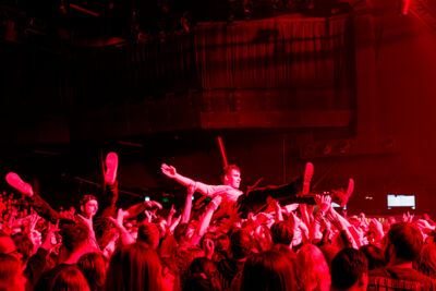 Currents @ 013, foto 18, foto's door Peter Smet - FrontView Magazine