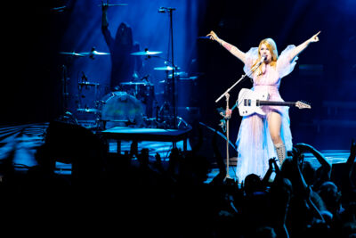 SUN @ Ancienne Belgique, picture 11, photographed by Dorien Goetschalckx - FrontView Magazine