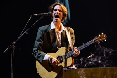 Iskander Moon @ AFAS Dome, picture 2, photographed by Marc Verdonck - FrontView Magazine