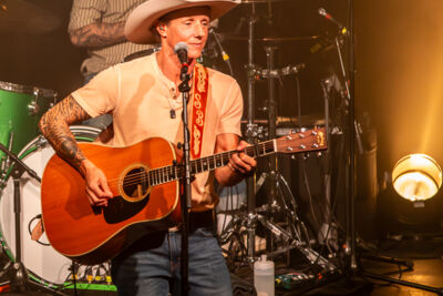 Sam Bettens - Coming Home @ De Casino, picture 16, photographed by Raf Van Daele - FrontView Magazine