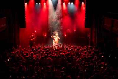 Dikke @ Vooruit, picture 17, photographed by Bart Janssens - FrontView Magazine