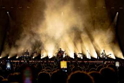 Mumford & Sons @ AFAS Dome, picture 1, photographed by Anoek Houben - FrontView Magazine