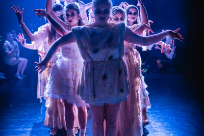 Musical The Addams Family @ CC Vredeberg, picture 9, photographed by Alex Wyckmans - FrontView Magazine