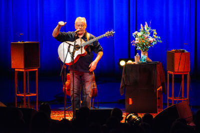 Luka Bloom @ Ancienne Belgique, picture 4, photographed by Raf Van Daele - FrontView Magazine