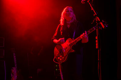 Magnapop @ De Casino, picture 2, photographed by Bart Janssens - FrontView Magazine