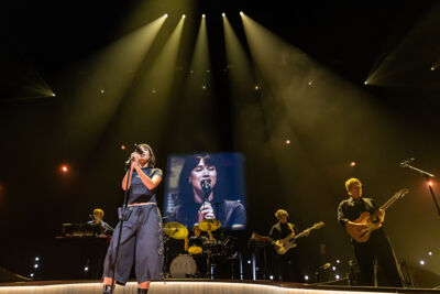 Meau @ Lotto Arena, picture 18, photographed by Marc Verdonck - FrontView Magazine