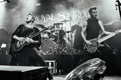 Royal Sorrow @ Trix, picture 1, photographed by Anoek Houben - FrontView Magazine