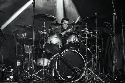 Royal Sorrow @ Trix, picture 7, photographed by Anoek Houben - FrontView Magazine