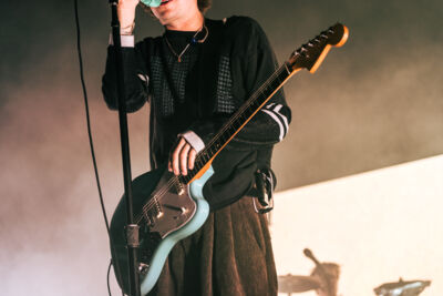 Royel Otis @ Vorst Nationaal, picture 2, photographed by Claudia Guldentops - FrontView Magazine