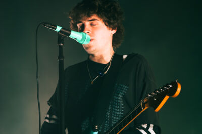 Royel Otis @ Vorst Nationaal, picture 4, photographed by Claudia Guldentops - FrontView Magazine