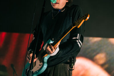 Royel Otis @ Vorst Nationaal, picture 8, photographed by Claudia Guldentops - FrontView Magazine