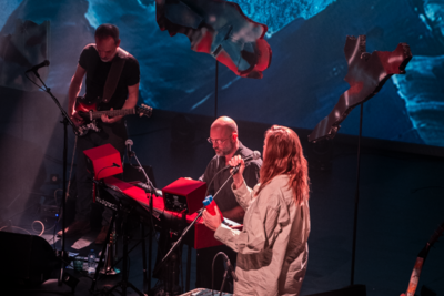 Isbells @ Arenbergschouwburg, foto 6, foto's door Tine Van Daele - FrontView Magazine