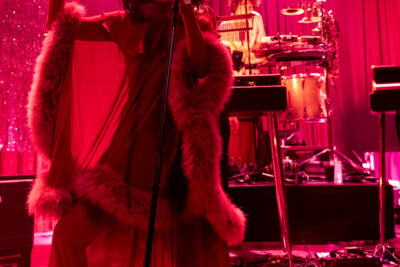 Sylvie Kreusch @ De Casino, picture 4, photographed by Bart Janssens - FrontView Magazine