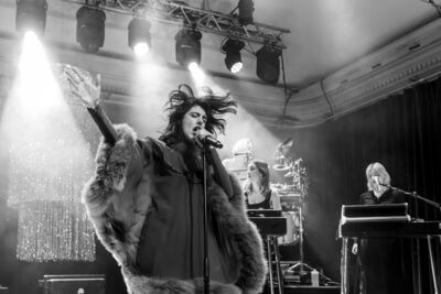 Sylvie Kreusch @ De Casino, picture 10, photographed by Bart Janssens - FrontView Magazine