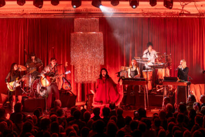 Sylvie Kreusch @ De Casino, picture 18, photographed by Bart Janssens - FrontView Magazine