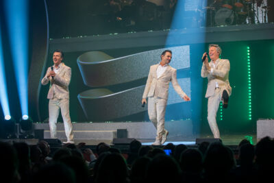 Première Winterrevue - Jubilee @ Theater Elckerlyc, picture 22, photographed by Goele Bormans - FrontView Magazine