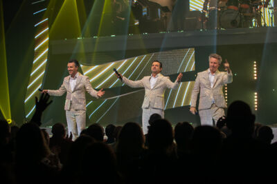 Première Winterrevue - Jubilee @ Theater Elckerlyc, picture 27, photographed by Goele Bormans - FrontView Magazine