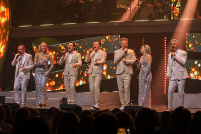 Première Winterrevue - Jubilee @ Theater Elckerlyc, picture 48, photographed by Goele Bormans - FrontView Magazine
