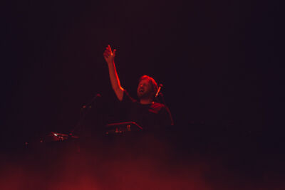 USED:LIVE @ Lotto Arena, picture 1, photographed by Simon Coppens - FrontView Magazine