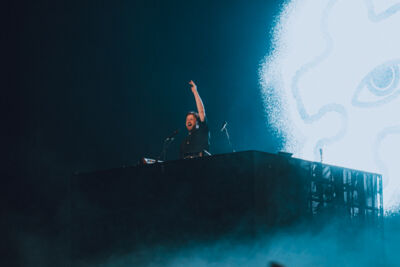 USED:LIVE @ Lotto Arena, picture 2, photographed by Simon Coppens - FrontView Magazine