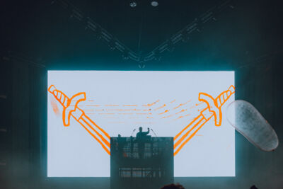 USED:LIVE @ Lotto Arena, picture 7, photographed by Simon Coppens - FrontView Magazine