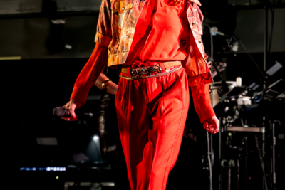 Axelle Red @ Club AFF, picture 2, photographed by Anoek Houben - FrontView Magazine