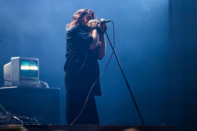 Static dress @ 013 Tilburg, picture 8, photographed by Peter Casie - FrontView Magazine