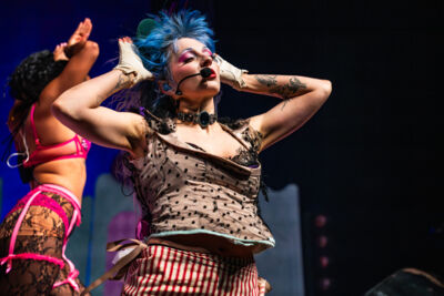 Ashnikko @ 013, picture 13, photographed by Istvan Bruggen - FrontView Magazine