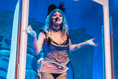 Ashnikko @ 013, picture 16, photographed by Istvan Bruggen - FrontView Magazine