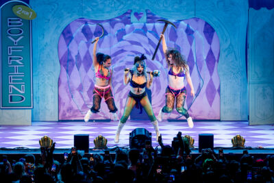 Ashnikko @ 013, picture 18, photographed by Istvan Bruggen - FrontView Magazine
