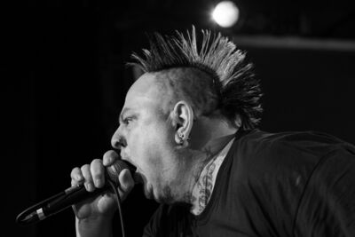 The Varukers @ Trix Club, foto 1, foto's door Koen Marcoen - FrontView Magazine