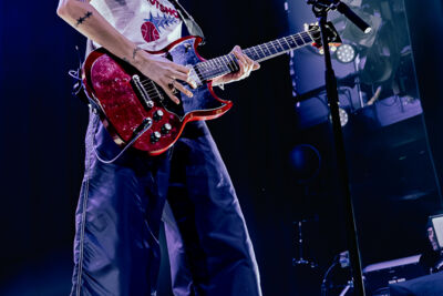 The Beaches @ 013, picture 6, photographed by Anoek Houben - FrontView Magazine