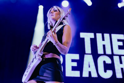 The Beaches @ 013, picture 10, photographed by Anoek Houben - FrontView Magazine