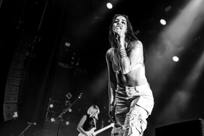 The Beaches @ 013, picture 16, photographed by Anoek Houben - FrontView Magazine