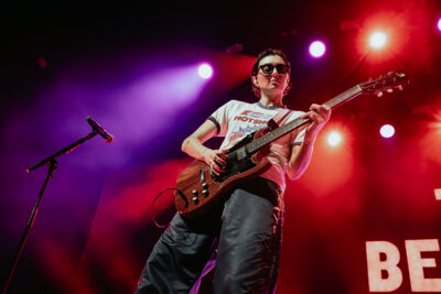 The Beaches @ 013, picture 17, photographed by Anoek Houben - FrontView Magazine