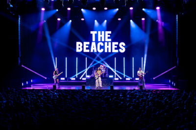 The Beaches @ 013, picture 26, photographed by Anoek Houben - FrontView Magazine